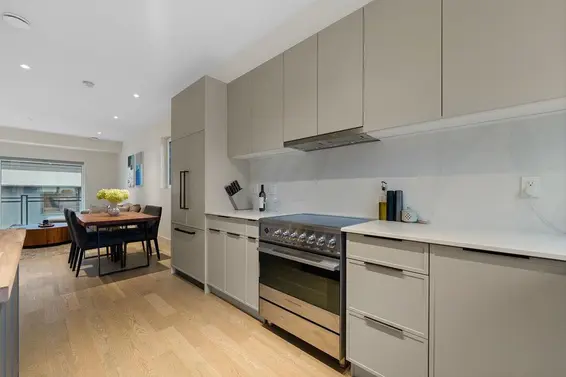 27 632 East 3rd Street, North Vancouver For Sale - image 5