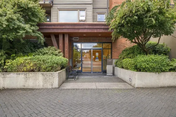 504 1677 Lloyd Avenue, North Vancouver For Sale - image 4