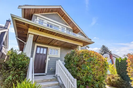 2228 Mahon Avenue, North Vancouver For Sale - image 2