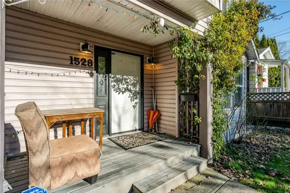 1528 Bond Street, North Vancouver For Sale - image 4