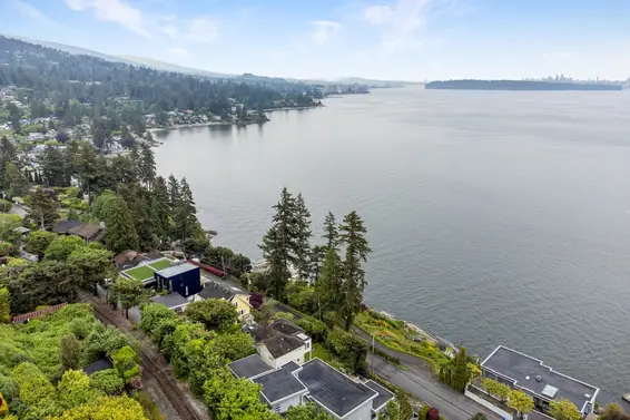 3615 Sunset Lane, West Vancouver For Sale - image 10