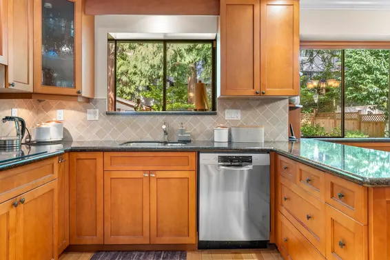 1168 Canyon Boulevard, North Vancouver For Sale - image 10