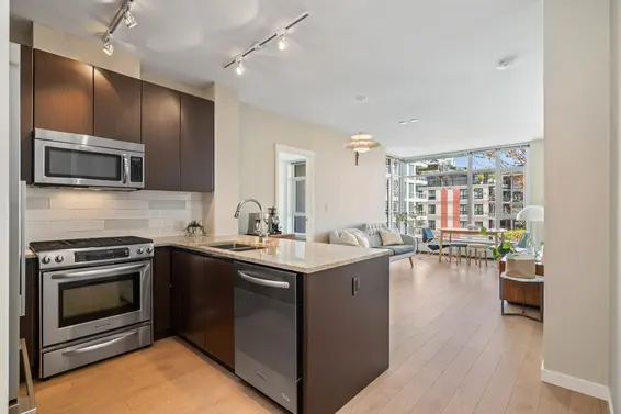 408 135 West 2nd Street, North Vancouver For Sale - image 2