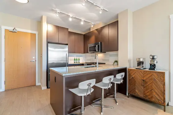 408 135 West 2nd Street, North Vancouver For Sale - image 3
