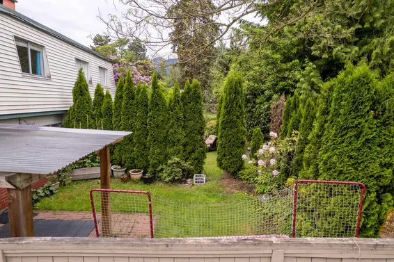 613 Westview Crescent, North Vancouver For Sale - image 2