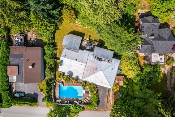 4535 Mountain Highway, North Vancouver For Sale - image 2