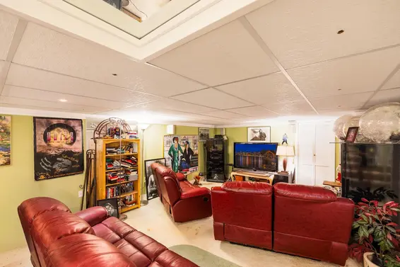 4535 Mountain Highway, North Vancouver For Sale - image 21