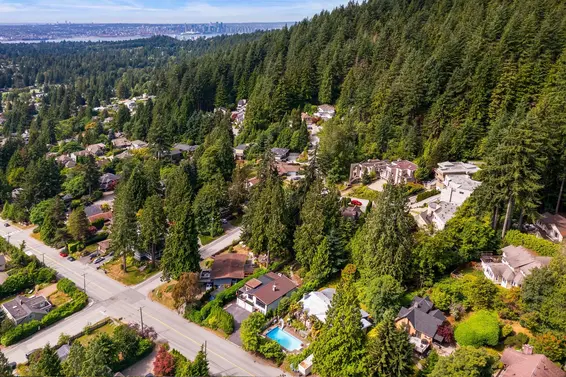 4535 Mountain Highway, North Vancouver For Sale - image 36