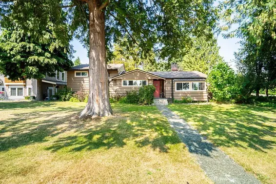 894 East 13th Street, North Vancouver