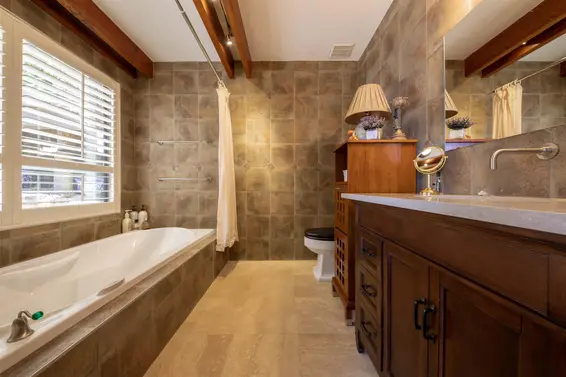 4885 Cove Cliff Place, North Vancouver For Sale - image 18