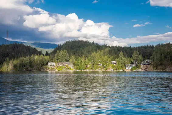 4885 Cove Cliff Place, North Vancouver For Sale - image 3