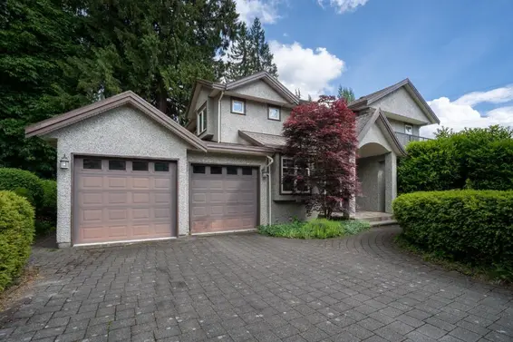 4986 Shirley Avenue, North Vancouver For Sale - image 2