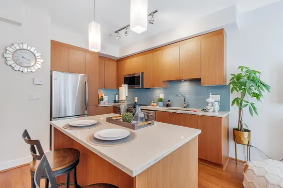 204 735 West 15th Street, North Vancouver For Sale - image 10