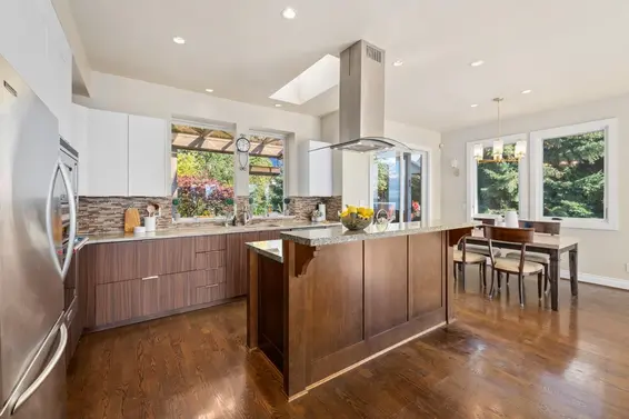 5401 West Vista Court, West Vancouver For Sale - image 8