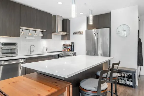 412 719 West 3rd Street, North Vancouver For Sale - image 2