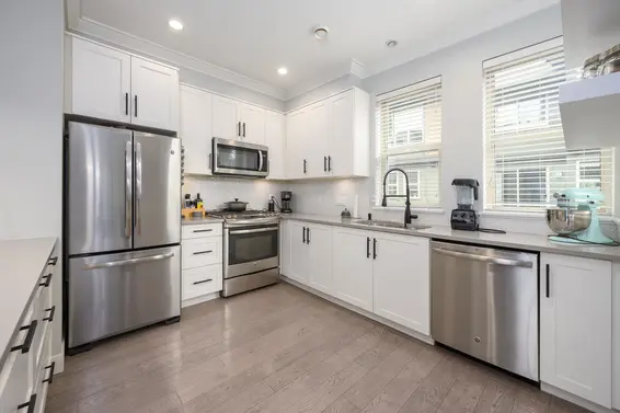 20 757 Orwell Street, North Vancouver For Sale - image 4