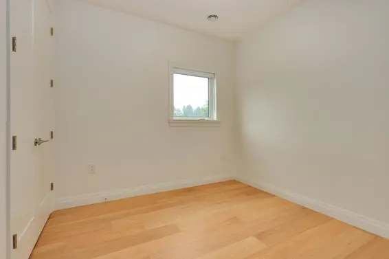 261 East 23rd Street, North Vancouver For Sale - image 16