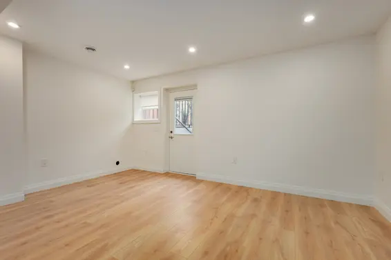 261 East 23rd Street, North Vancouver For Sale - image 19
