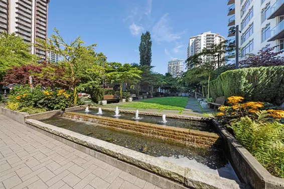 1304 1320 Chesterfield Avenue, North Vancouver For Sale - image 28