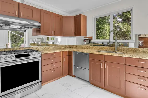 4515 Stonehaven Avenue, North Vancouver For Sale - image 12