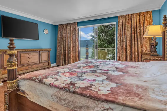 4515 Stonehaven Avenue, North Vancouver For Sale - image 15