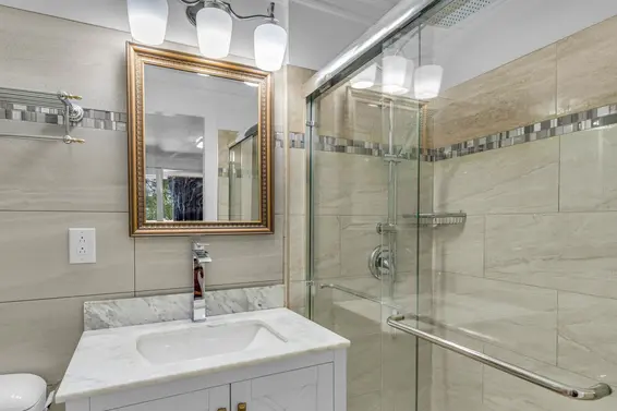 4515 Stonehaven Avenue, North Vancouver For Sale - image 16