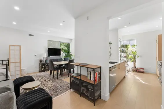 101 2242 Marine Drive Drive, West Vancouver For Sale - image 2
