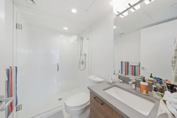 204 1519 Crown Street, North Vancouver For Sale - image 14