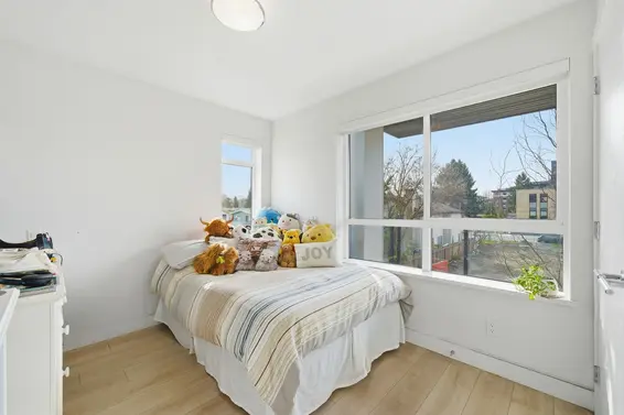 204 1519 Crown Street, North Vancouver For Sale - image 15