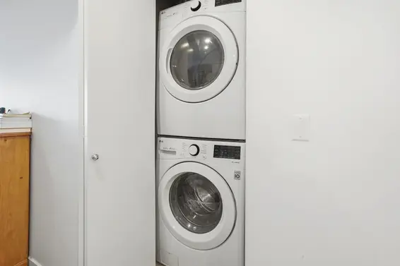 204 1519 Crown Street, North Vancouver For Sale - image 18