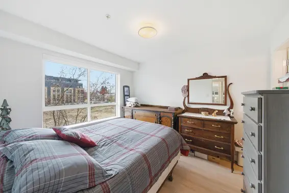 204 1519 Crown Street, North Vancouver For Sale - image 9