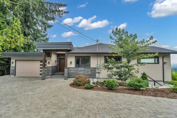 558 St. Andrews Road, West Vancouver For Sale - image 2