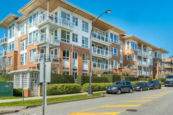 203 717 Chesterfield Avenue, North Vancouver