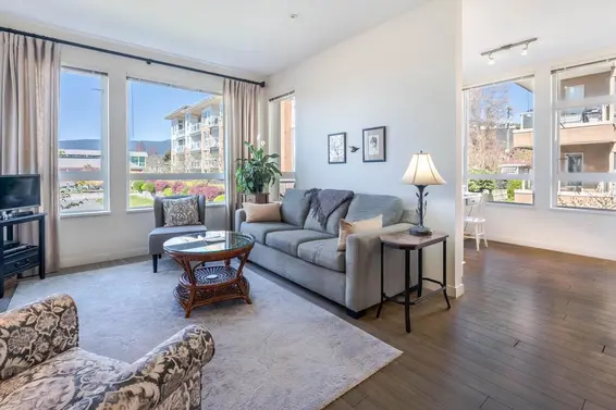 203 717 Chesterfield Avenue, North Vancouver For Sale - image 3