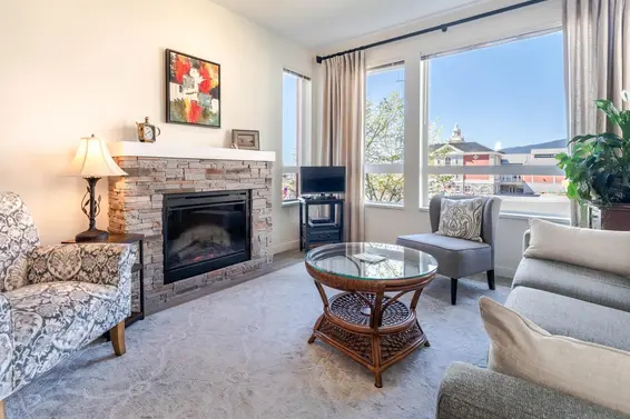 203 717 Chesterfield Avenue, North Vancouver For Sale - image 4
