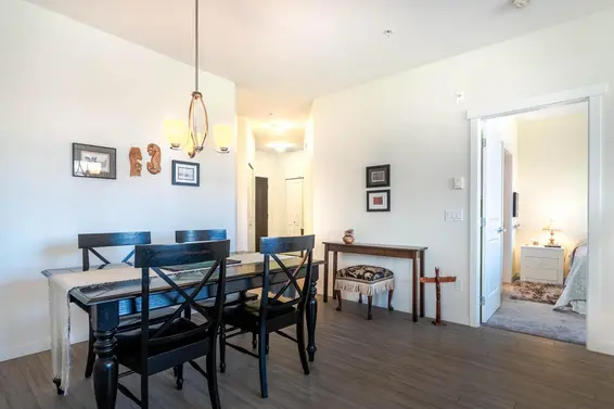203 717 Chesterfield Avenue, North Vancouver For Sale - image 5