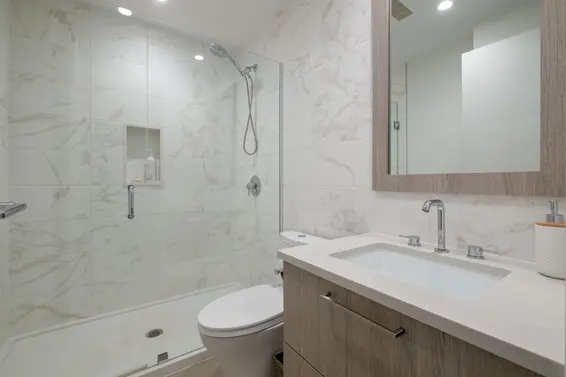 111 747 East 3rd Street, North Vancouver For Sale - image 26