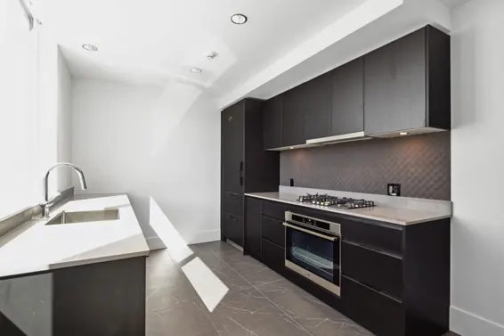 305 1500 Fern Street, North Vancouver For Sale - image 28