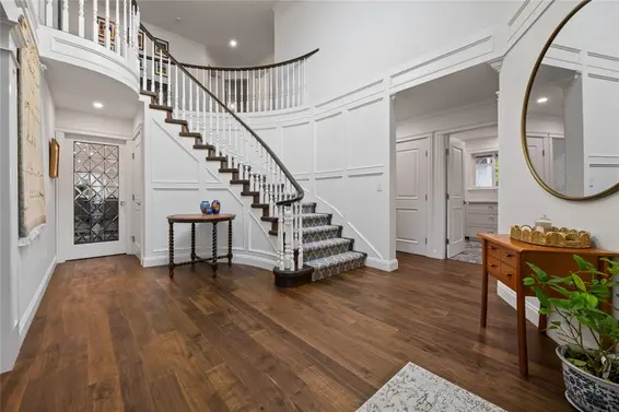 226 Wooddale Road, North Vancouver For Sale - image 3