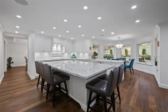 226 Wooddale Road, North Vancouver For Sale - image 8