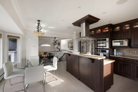 4050 St. Pauls Avenue, North Vancouver For Sale - image 10