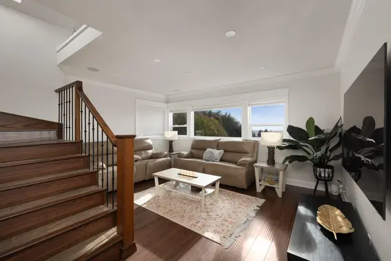 4050 St. Pauls Avenue, North Vancouver For Sale - image 13