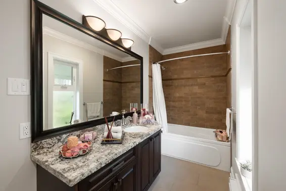 4050 St. Pauls Avenue, North Vancouver For Sale - image 25