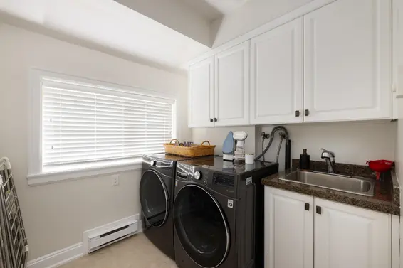 4050 St. Pauls Avenue, North Vancouver For Sale - image 37