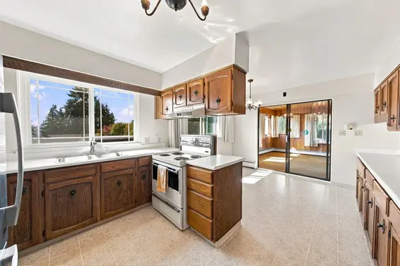 4148 Fairway Place, North Vancouver For Sale - image 13