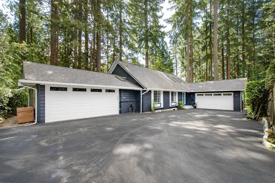 2551 Hyannis Point, North Vancouver For Sale - image 2