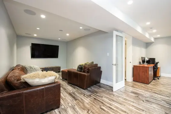 2551 Hyannis Point, North Vancouver For Sale - image 36