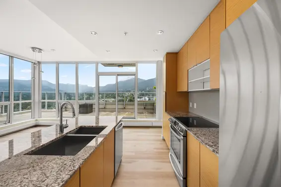 2002 135 East 17th Street, North Vancouver For Sale - image 14