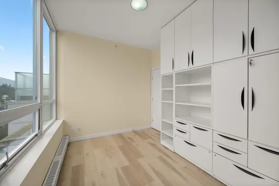 2002 135 East 17th Street, North Vancouver For Sale - image 25