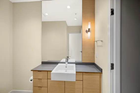 2002 135 East 17th Street, North Vancouver For Sale - image 27